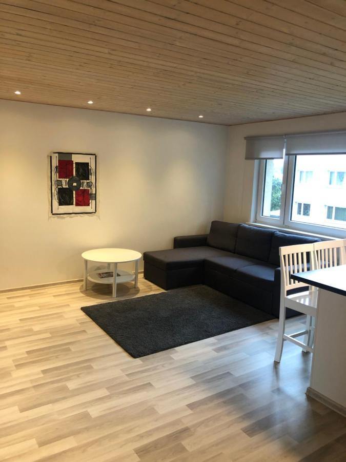 Modern Cozy 2 Bedroom Apartment Near City Center Pärnu Exterior foto